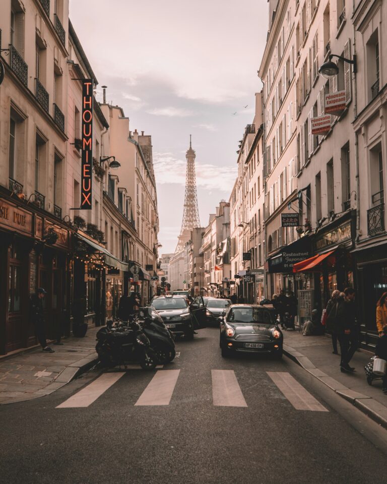 15 Important French Phrases for Travelling