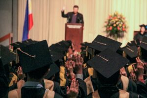 Man delivering speech on graduation photo – Free Uni Image on Unsplash
